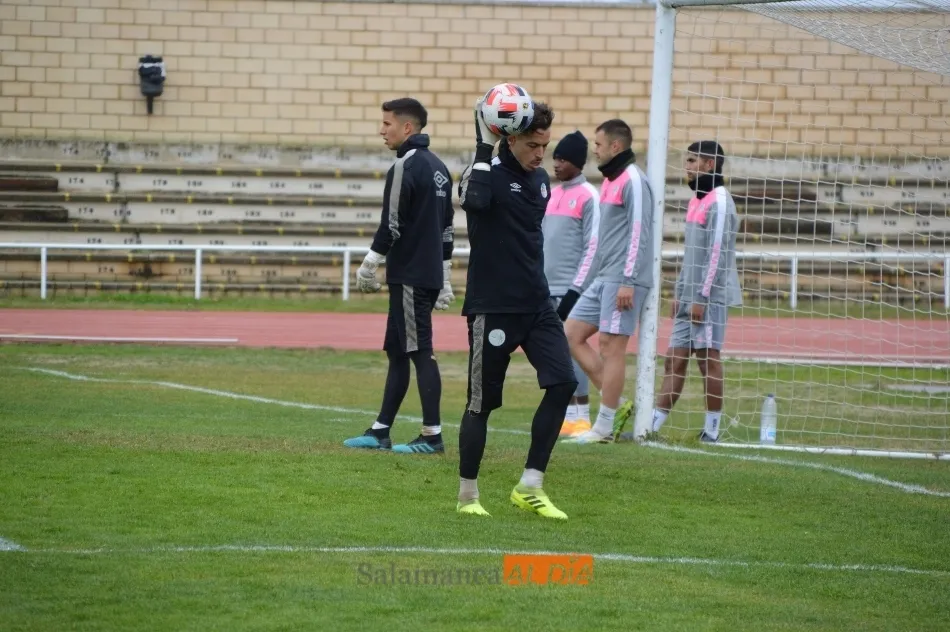Foto 8 - Due&ntilde;as planea revoluci&oacute;n para el derbi: Sep&uacute;lveda, Llorente, Ernest y Ux&iacute;o, al once
