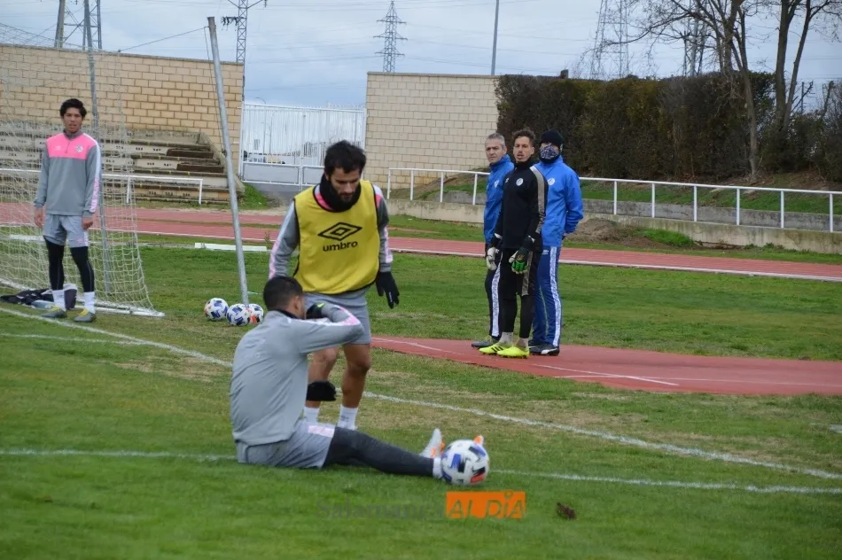 Foto 7 - Due&ntilde;as planea revoluci&oacute;n para el derbi: Sep&uacute;lveda, Llorente, Ernest y Ux&iacute;o, al once
