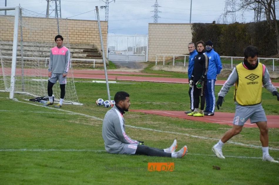 Foto 6 - Due&ntilde;as planea revoluci&oacute;n para el derbi: Sep&uacute;lveda, Llorente, Ernest y Ux&iacute;o, al once
