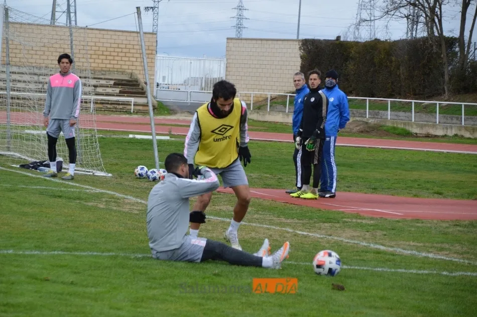 Foto 5 - Due&ntilde;as planea revoluci&oacute;n para el derbi: Sep&uacute;lveda, Llorente, Ernest y Ux&iacute;o, al once