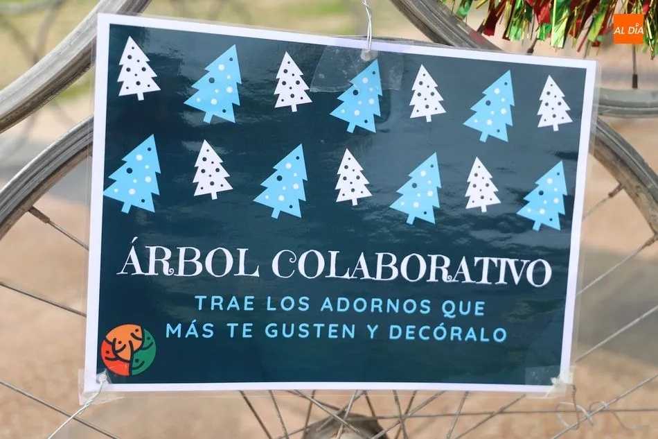 Foto 5 - Los usuarios de Salud Mental Salamanca &ndash;&nbsp;AFEMC muestran su creatividad con un bonito &aacute;rbol de...
