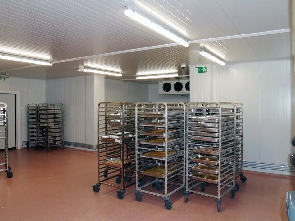 Foto 4 - La cocina central ya funciona en el nuevo Hospital, que la pr&oacute;xima semana inicia los traslados