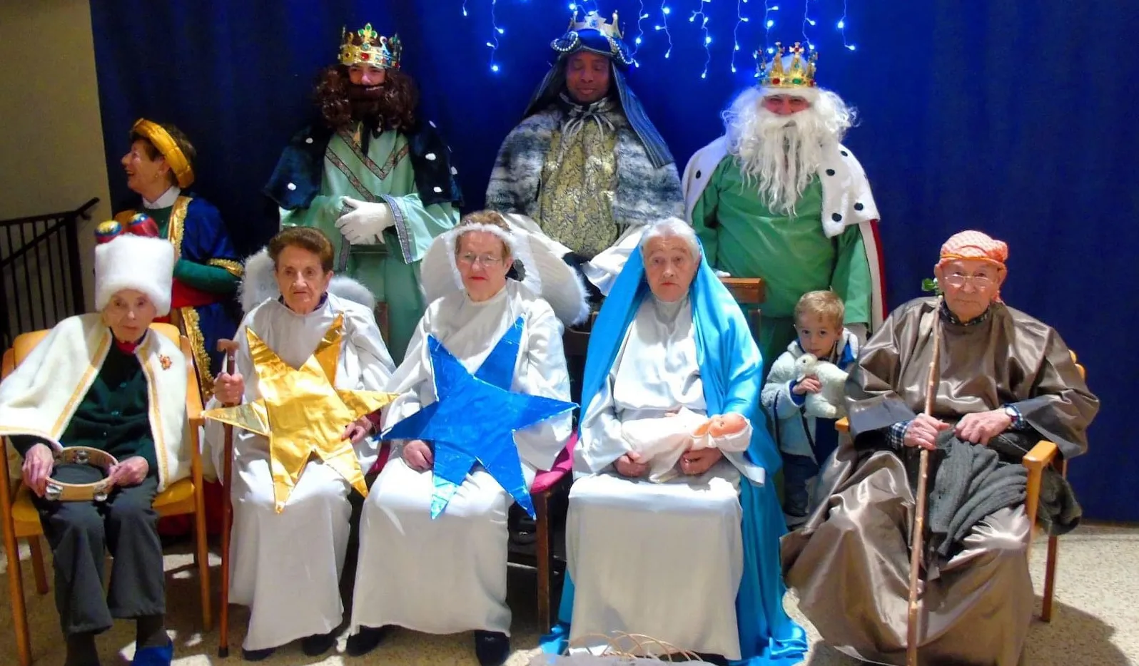 Imagen de los Reyes Magos en Macotera durante la pasada Navidad. José Guerras