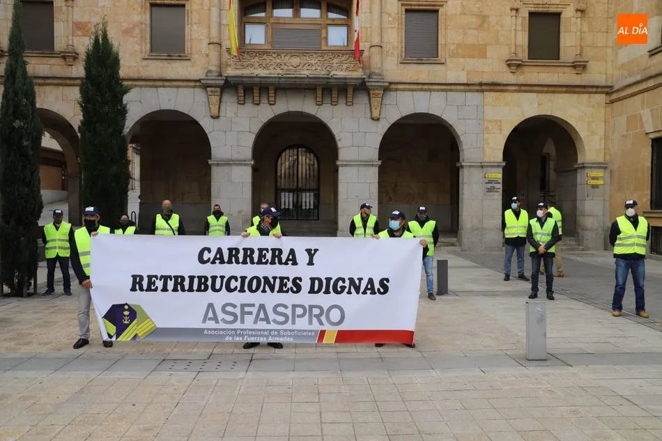 Foto 4 - Los militares reclaman equiparaci&oacute;n salarial: "Ahora somos m&aacute;s necesarios que nunca&rdquo;