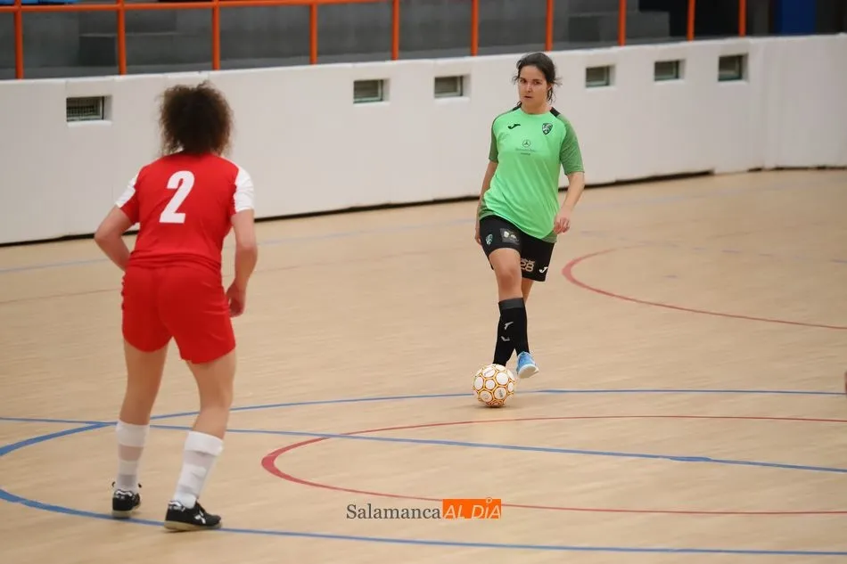 Foto 11 - Abultada goleada de la Universidad al Intersala en el derbi (1-7)