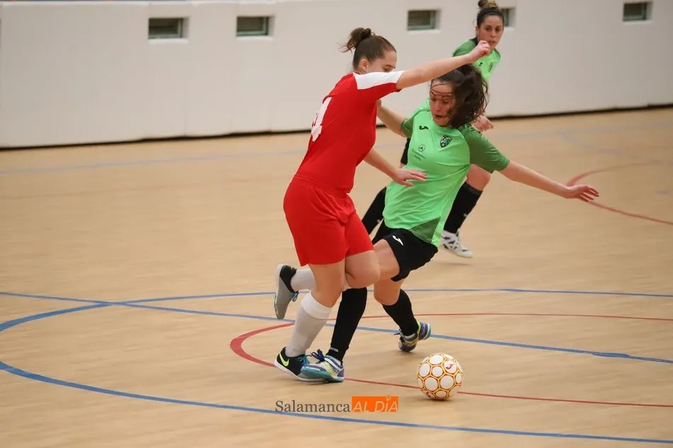 Foto 5 - Abultada goleada de la Universidad al Intersala en el derbi (1-7)