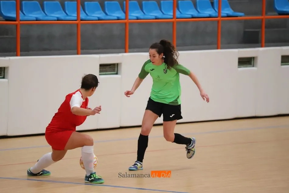 Foto 3 - Abultada goleada de la Universidad al Intersala en el derbi (1-7)