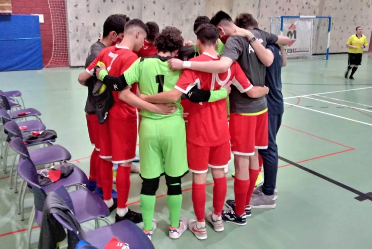 Foto 3 - Debacle del III Juvenil en casa del colista  