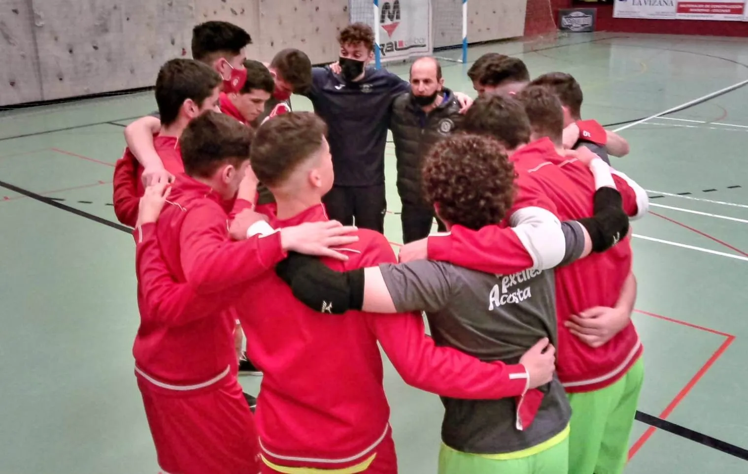 Foto 2 - Debacle del III Juvenil en casa del colista  
