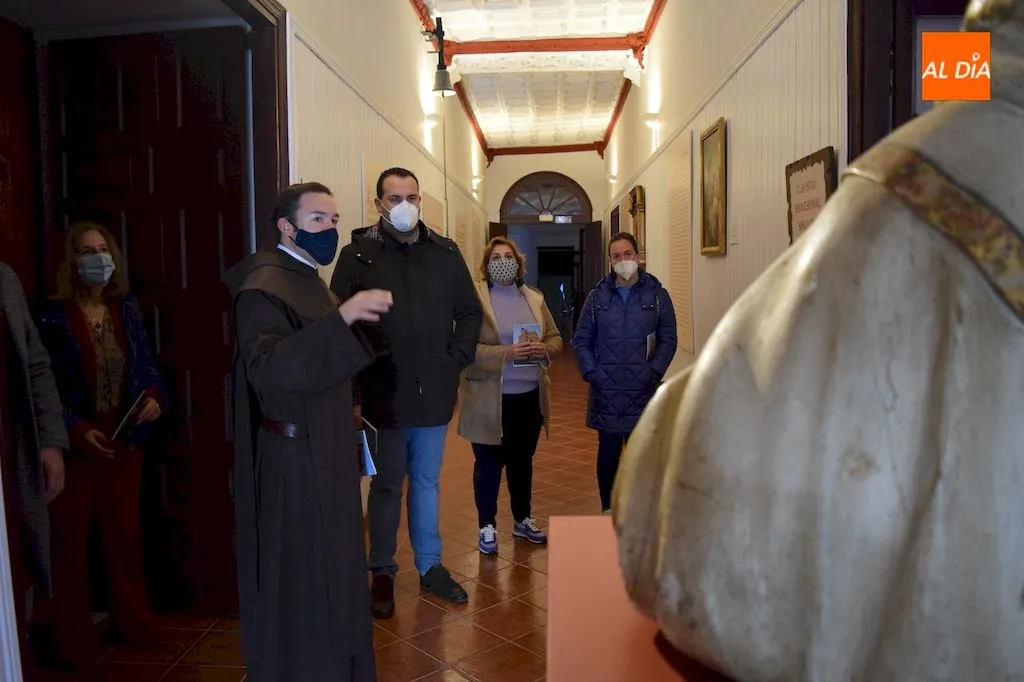 Foto 4 - Inaugurada &lsquo;A zaga de tu huella&rsquo;, la exposici&oacute;n que re&uacute;ne la obra de Antonio Oteiza en el...