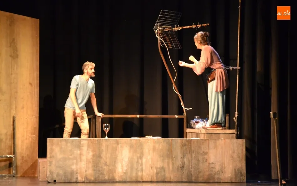 Punto y final al año teatral de la mano de Perigallo con un último sobresalto  