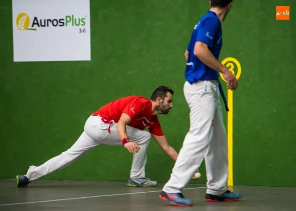 Foto 2 - Corredera del Club de Pelota Las Villas competir&aacute; por quedar en tercer puesto en el torneo de...