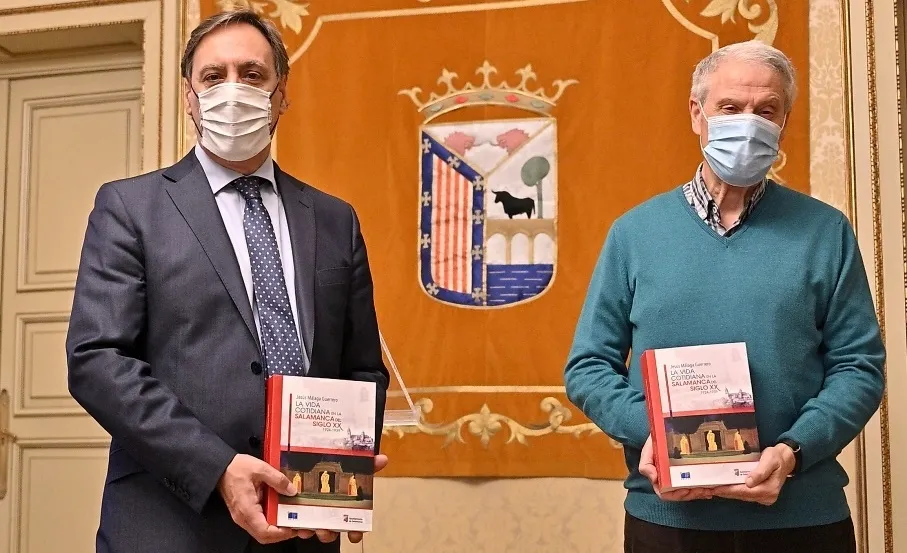 Un nuevo libro de Jesús Málaga recorre la vida cotidiana y los grandes acontecimientos en la...