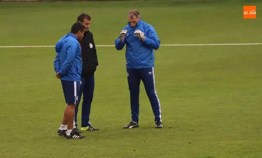 Foto 11 - Desbandada en el Salamanca UDS, que pierde siete jugadores para los entrenamientos de esta semana