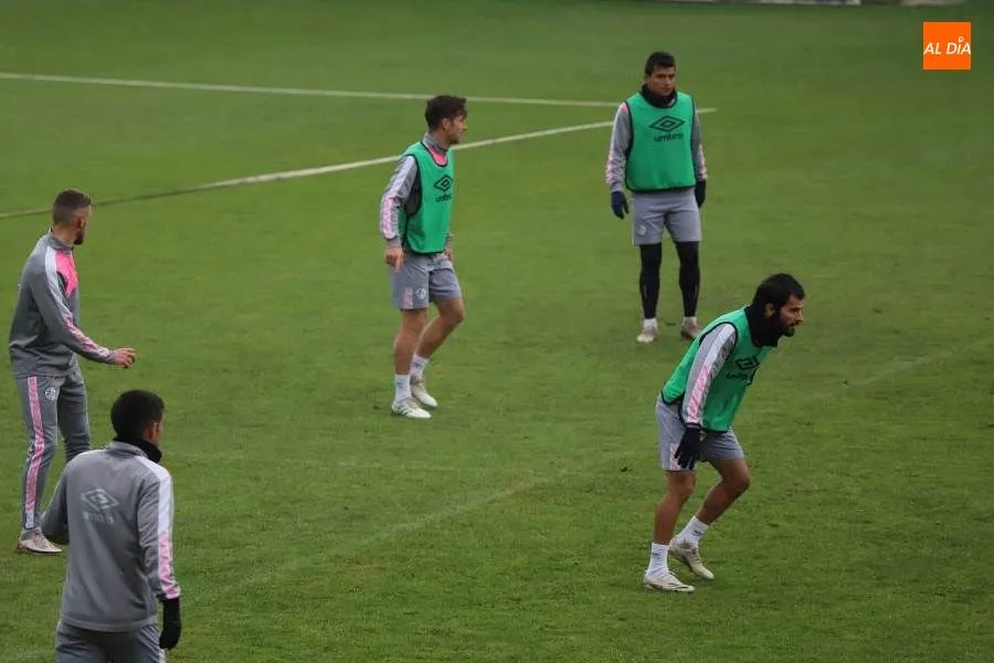 Foto 6 - Desbandada en el Salamanca UDS, que pierde siete jugadores para los entrenamientos de esta semana