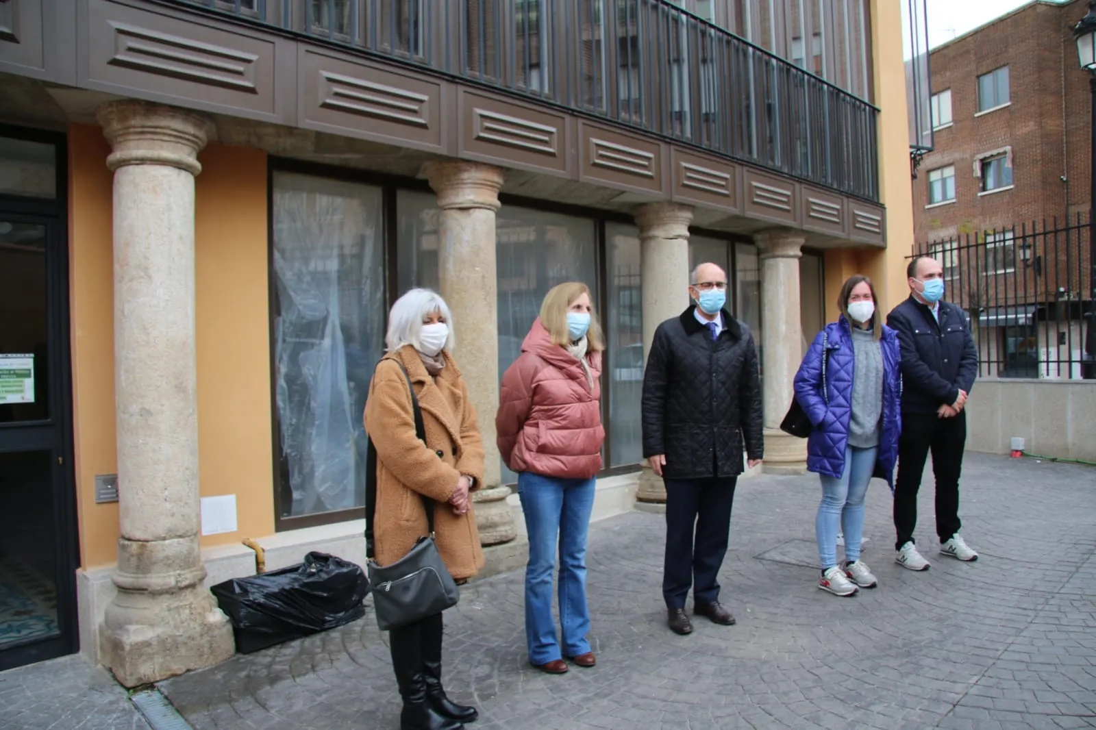 Foto 2 - Javier Iglesias visita las nuevas instalaciones del Centro de Acci&oacute;n Social en Alba de Tormes