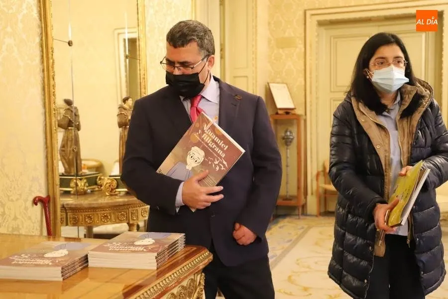 Foto 9 - &lsquo;Aguamiel y Filigrana&rsquo;, los poemas de Juan Carlos L&oacute;pez Pinto a beneficio de la Asociaci&oacute;n...