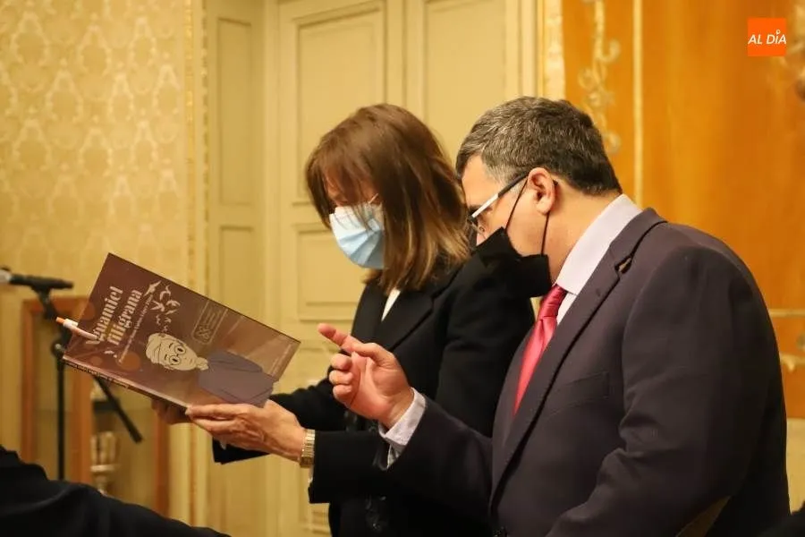 Foto 7 - &lsquo;Aguamiel y Filigrana&rsquo;, los poemas de Juan Carlos L&oacute;pez Pinto a beneficio de la Asociaci&oacute;n...