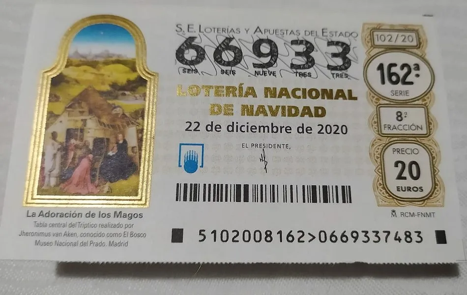 Foto 2 - El alcalde de Peralejos de Abajo mantiene la tradici&oacute;n de felicitar la Navidad a sus vecinos...