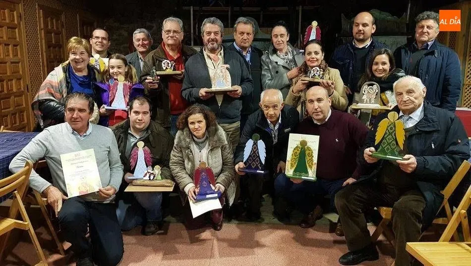 Participantes y galardonados en la anterior edición del concurso de belenes de ACASAN. Foto de archivo