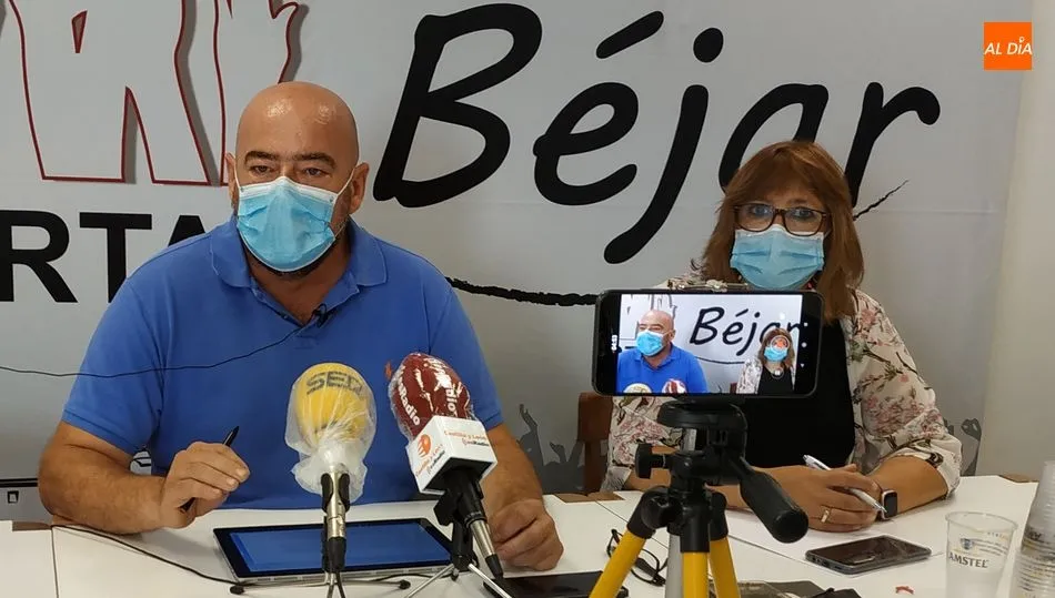 Javier Garrido y Ana Vallejo, concejales de TAB en el Ayuntamiento de Béjar