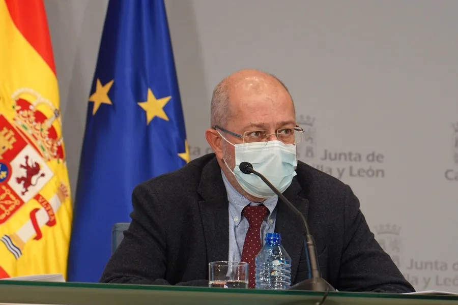 Francisco Igea, portavoz de la Junta, durante la rueda de prensa en la que anunció nuevas restricciones