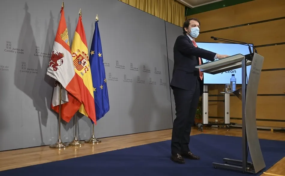 Así quedan las Navidades: el toque de queda sólo se retrasa en Nochebuena y Nochevieja  