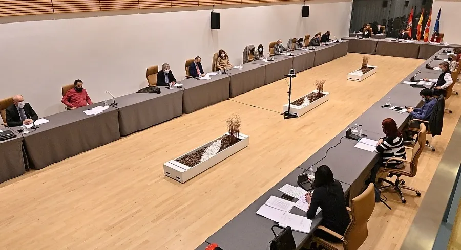 Foto 3 - El Pleno del Ayuntamiento aprueba la congelaci&oacute;n de los impuestos municipales, tasas, precios...