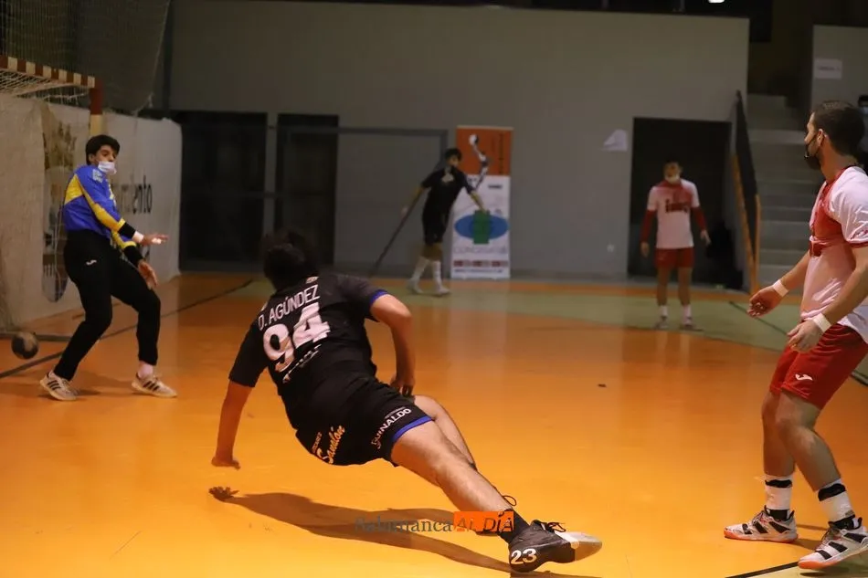 Foto 6 - Firme victoria del BM Salamanca frente al Grupo IMQ (35-22)