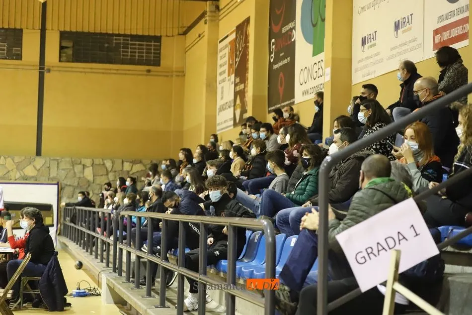 Foto 5 - Firme victoria del BM Salamanca frente al Grupo IMQ (35-22)