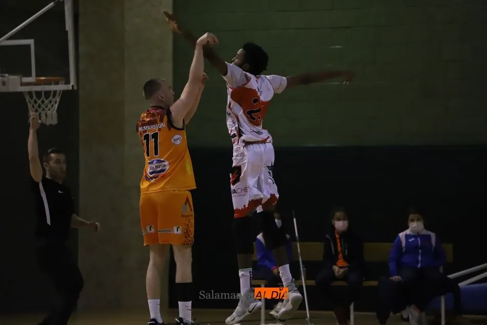 Foto 4 - El Aquimisa Carbajosa se deshace del Innova Chef con buen juego y triples (74-57)