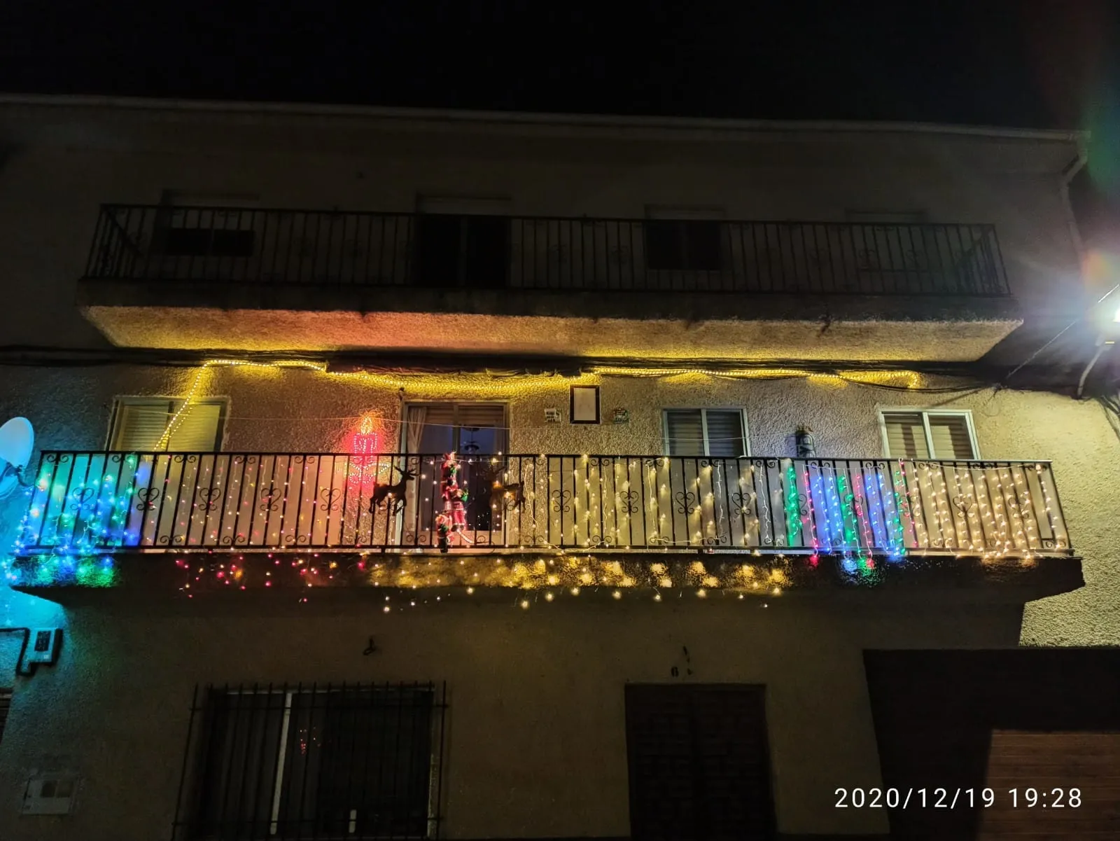 Foto 3 - Derroche de creatividad en el concurso de decoraci&oacute;n navide&ntilde;a de fachadas de Aldearrubia  