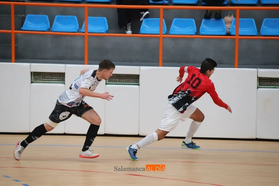 Foto 10 - El FS Salamanca Unionistas no puede brindar a su afici&oacute;n una nueva victoria (3-3)