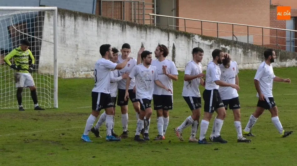 Plácida tarde del Ciudad Rodrigo para lograr irse de vacaciones de Navidad como líder  