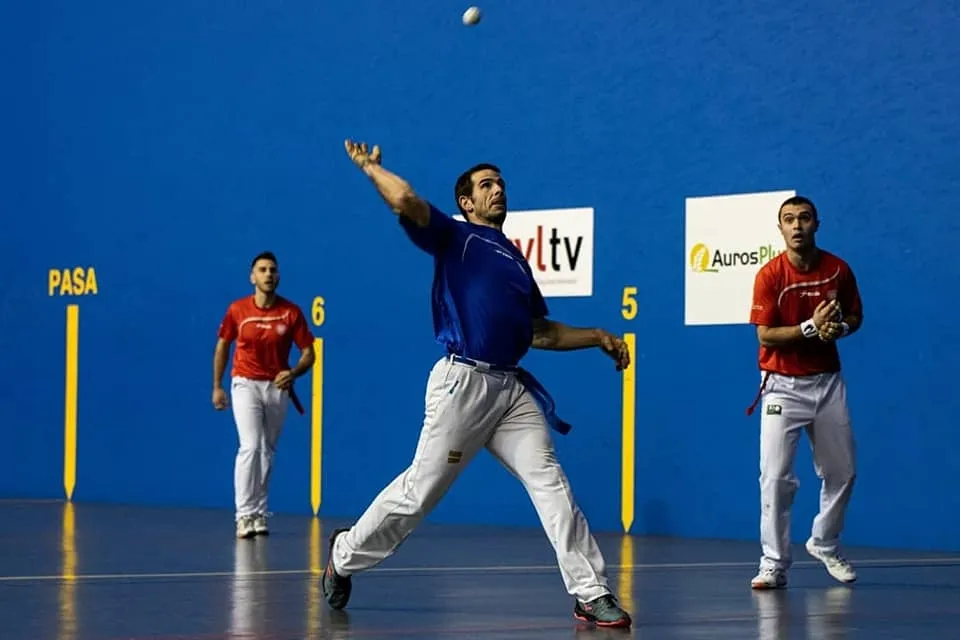 Foto 4 - Galgo IV y Corredera logran el tercer puesto en la Liga de Pelota de Castilla y Le&oacute;n  