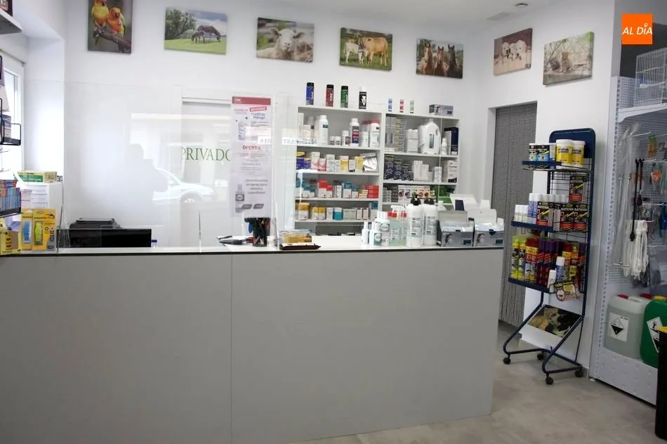 Foto 5 - Univet Comercial Veterinaria traslada su tienda en Vitigudino para mejorar su servicio  
