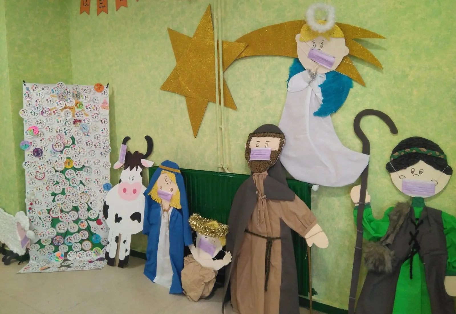 Foto 2 - Recaudados 489&euro; en el Colegio Mir&oacute;briga con las bolas solidarias  