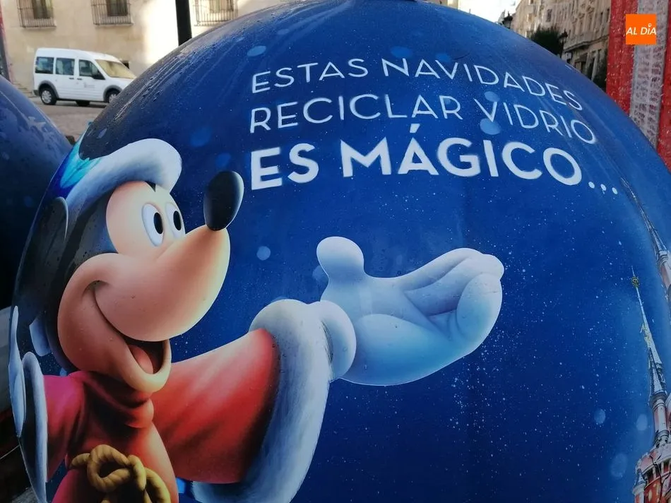 Foto 4 - Disneyland Paris y Ecovidrio conciencian a las familias salmantinas sobre la importancia del...
