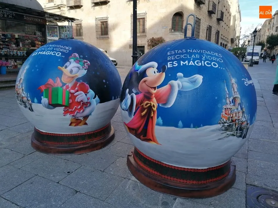 Foto 2 - Disneyland Paris y Ecovidrio conciencian a las familias salmantinas sobre la importancia del...
