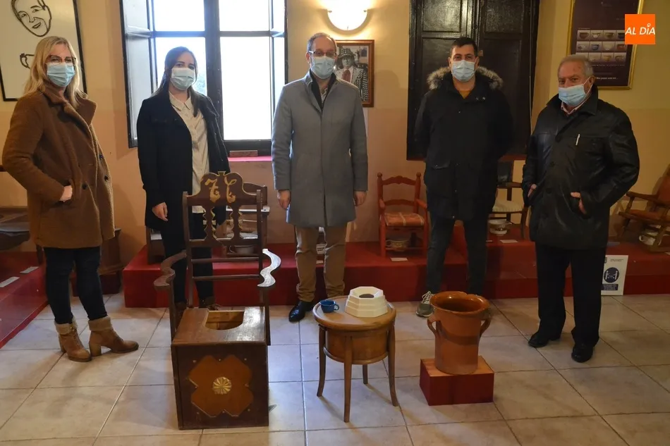 Foto 2 - El Museo del Orinal recibe cuatro nuevas piezas donadas  