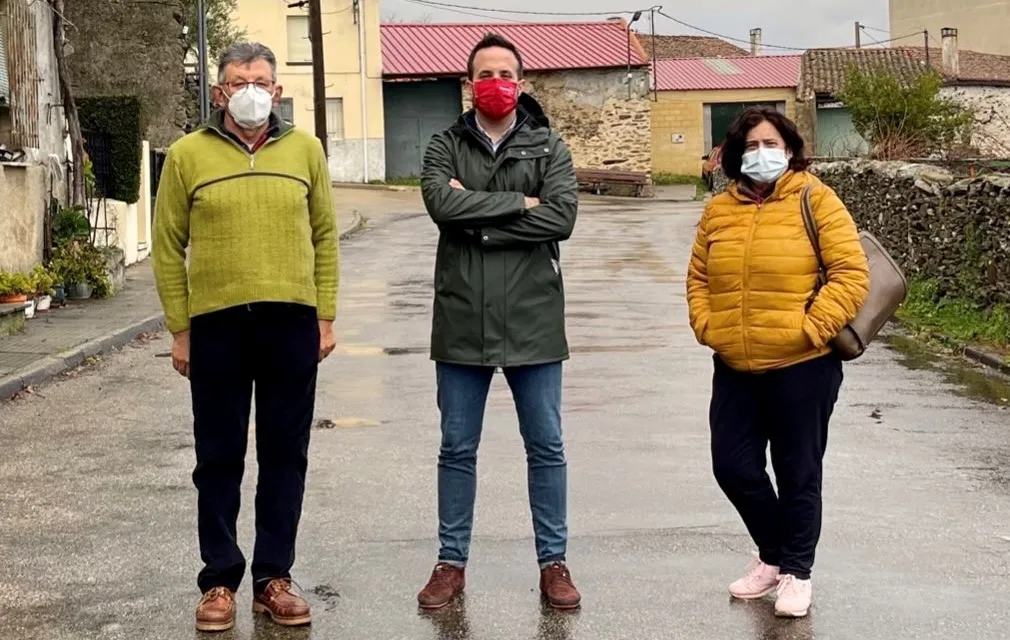 El PSOE denuncia el incomprensible retraso de la reforma de la vía que une La Encina y...