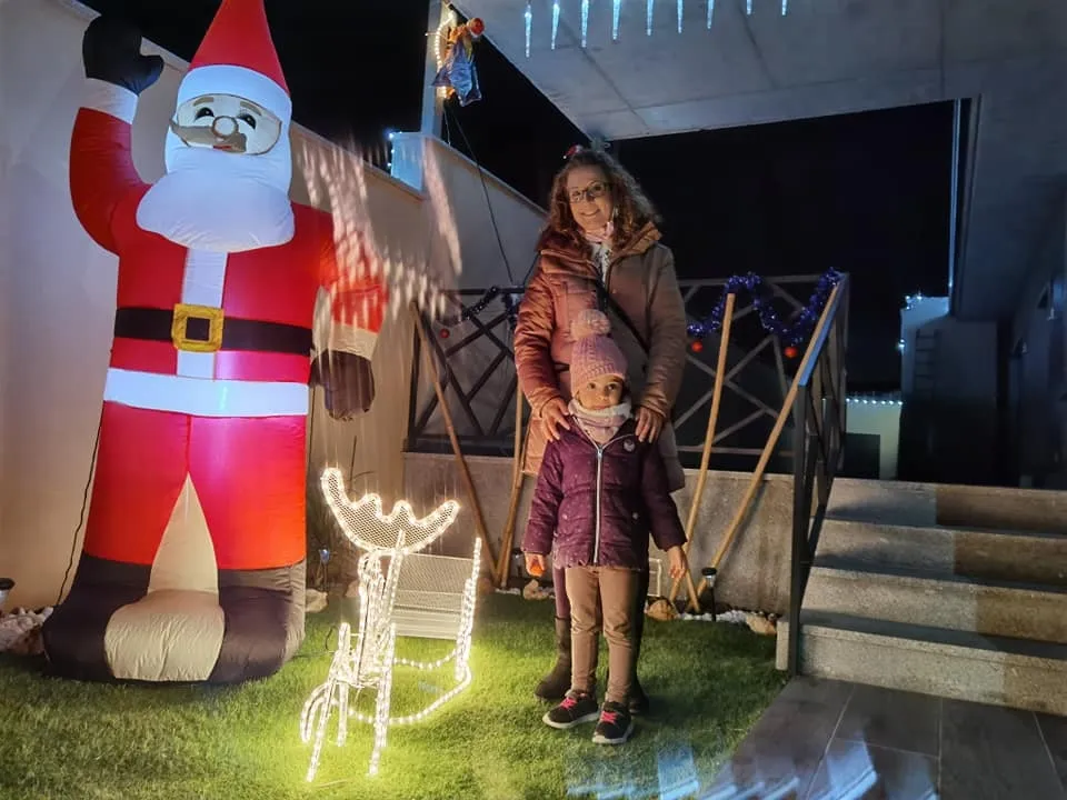 Foto 6 - Villoria premia las mejores fachadas navide&ntilde;as con productos comprados en la villa