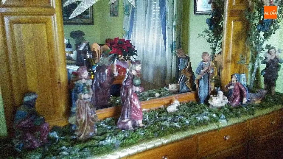 Foto 3 - El Ayuntamiento de Cip&eacute;rez obsequia a cada una de las casas del pueblo con una cesta de Navidad  