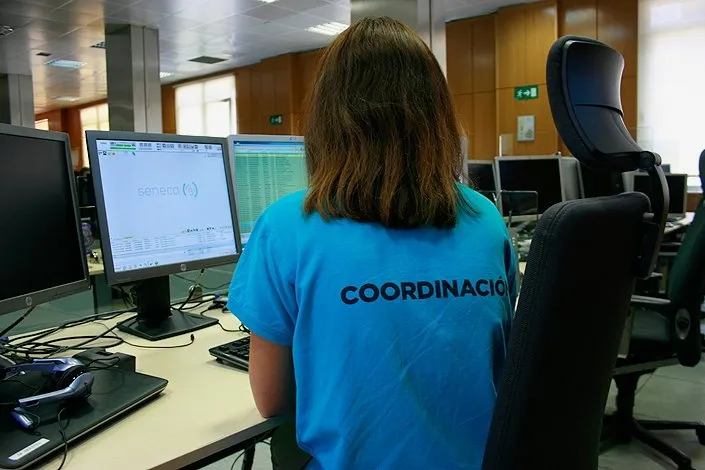 Atendida una mujer de 70 años por inhalación de humo tras declararse un incendio  