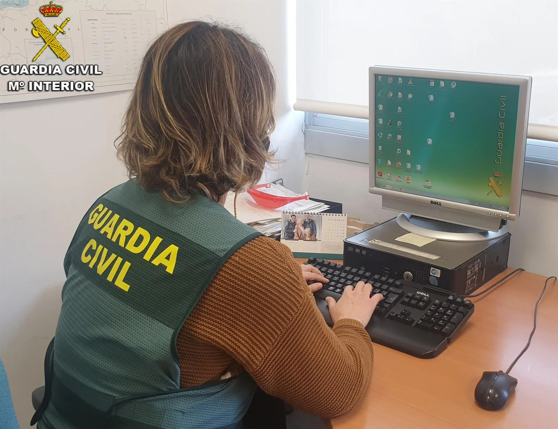 Una agente de la Guardia Civil / EP