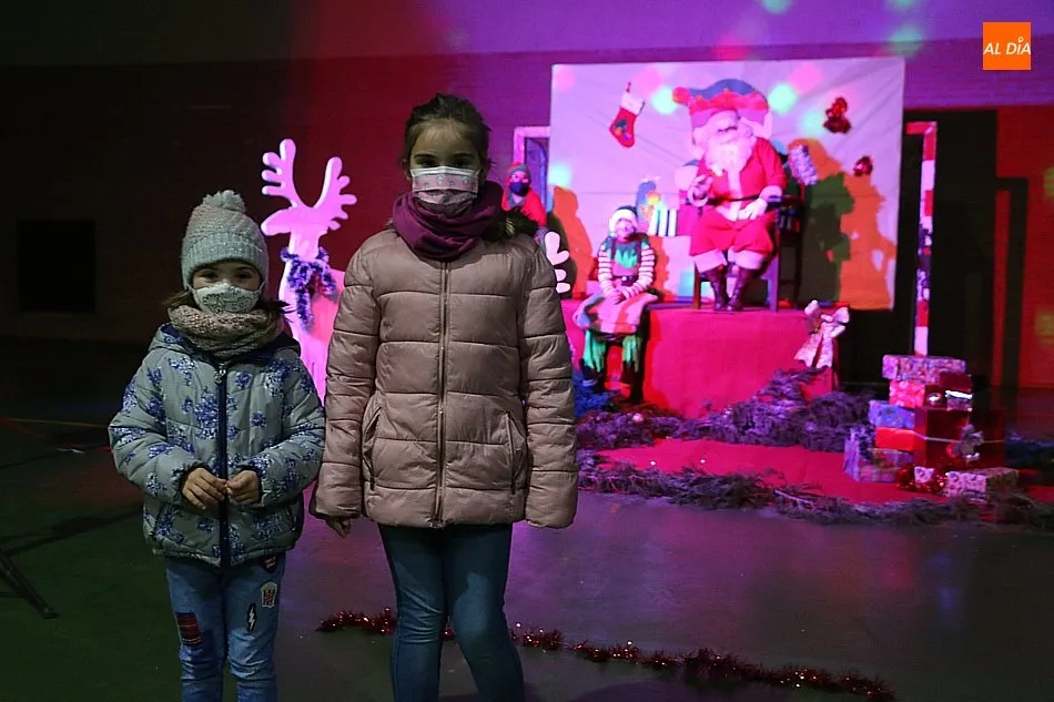 Foto 10 - Pap&aacute; Noel recibe a los ni&ntilde;os de Vitigudino bajo todas las medidas de seguridad sanitarias  