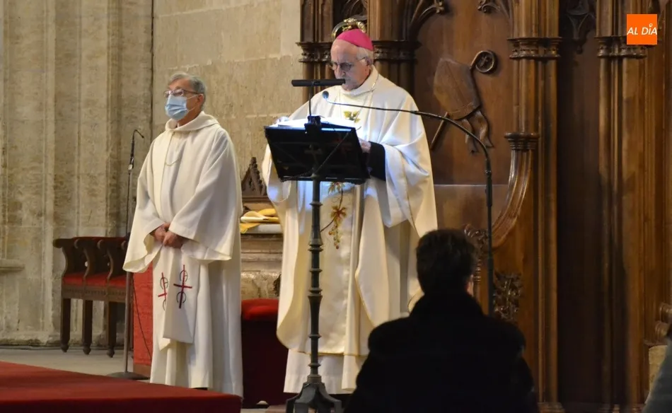 Homilía integra de Jesús García Burillo en la Misa Estacional del Día de Navidad  