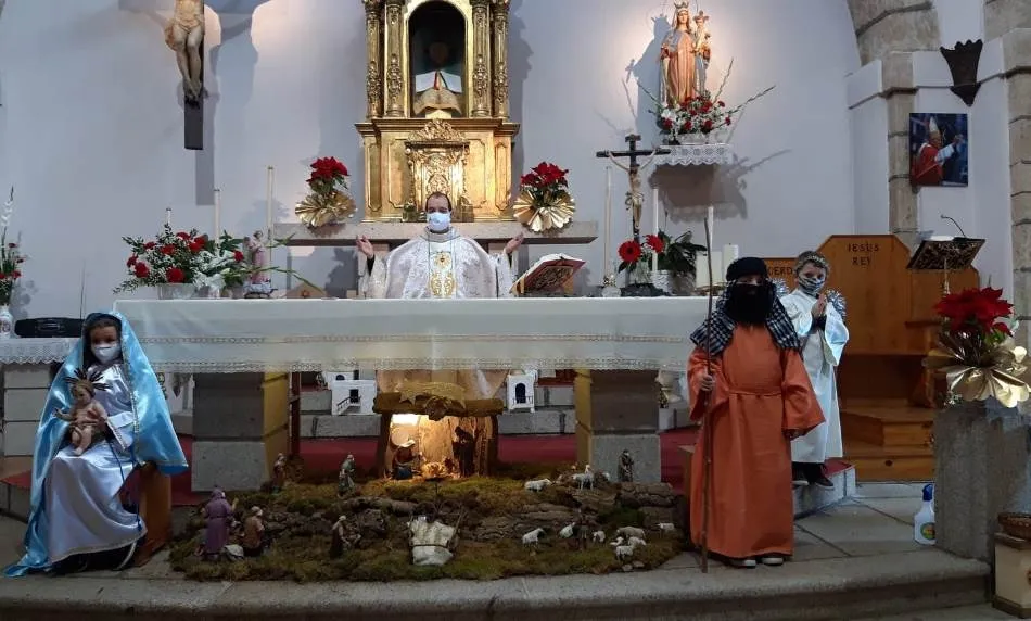 La Parroquia de San Cristóbal recibe la visita de San José, la Virgen María y un ángel  