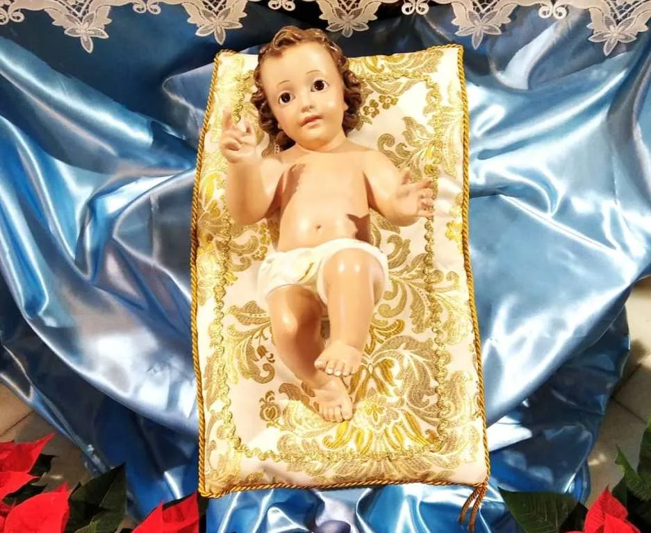 Foto 4 - La Parroquia de San Andr&eacute;s festeja la Navidad encendiendo su &lsquo;Ramu Nadal&rsquo;  