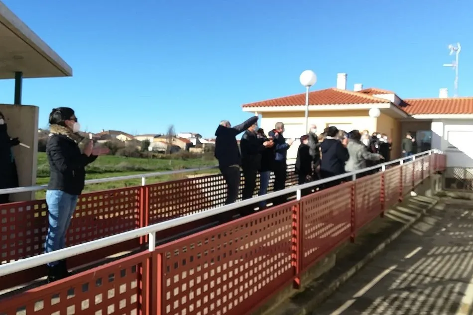 Foto 6 - Reconocimiento a la congregaci&oacute;n Marta y Mar&iacute;a y a las trabajadoras de la residencia Virgen de...
